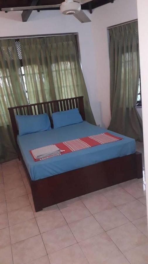 Ceylon Travel And Stay Lodge Battaramulla Bagian luar foto