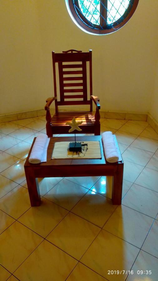 Ceylon Travel And Stay Lodge Battaramulla Bagian luar foto