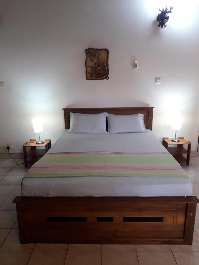 Ceylon Travel And Stay Lodge Battaramulla Bagian luar foto