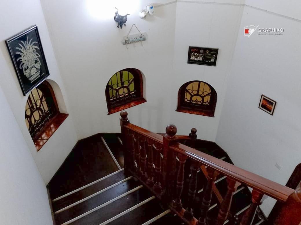 Ceylon Travel And Stay Lodge Battaramulla Bagian luar foto